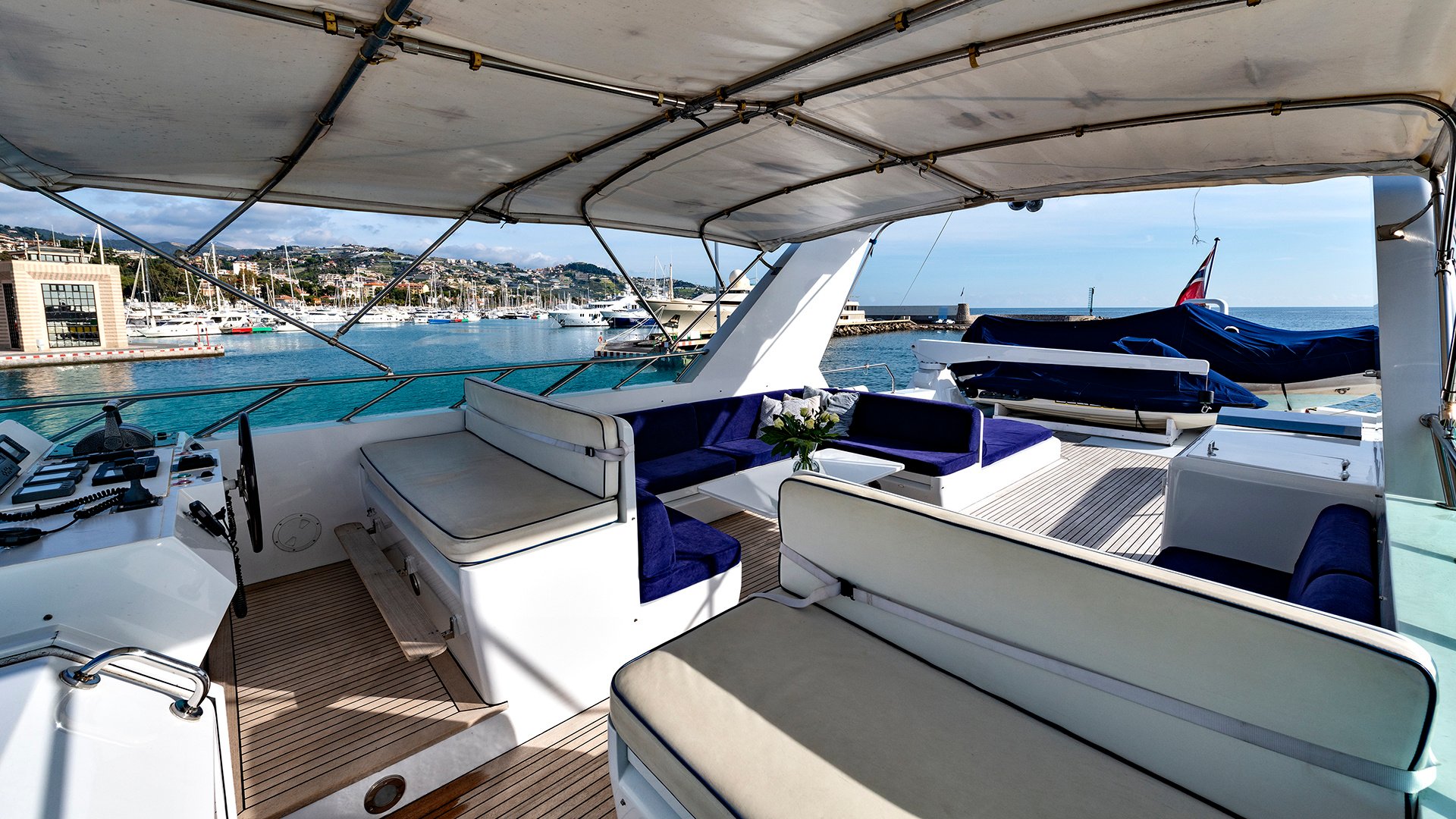 lowland-de-vries-lentsch-aluminium-planing-yacht-for-sale-07