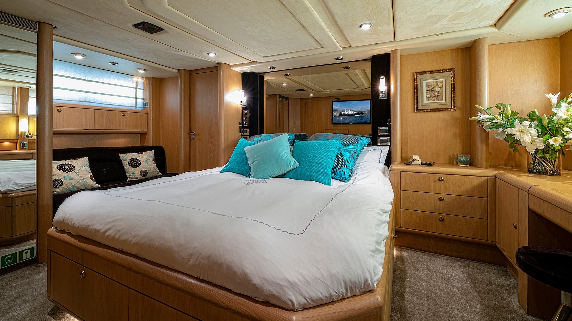 lowland-de-vries-lentsch-aluminium-planing-yacht-for-sale-12